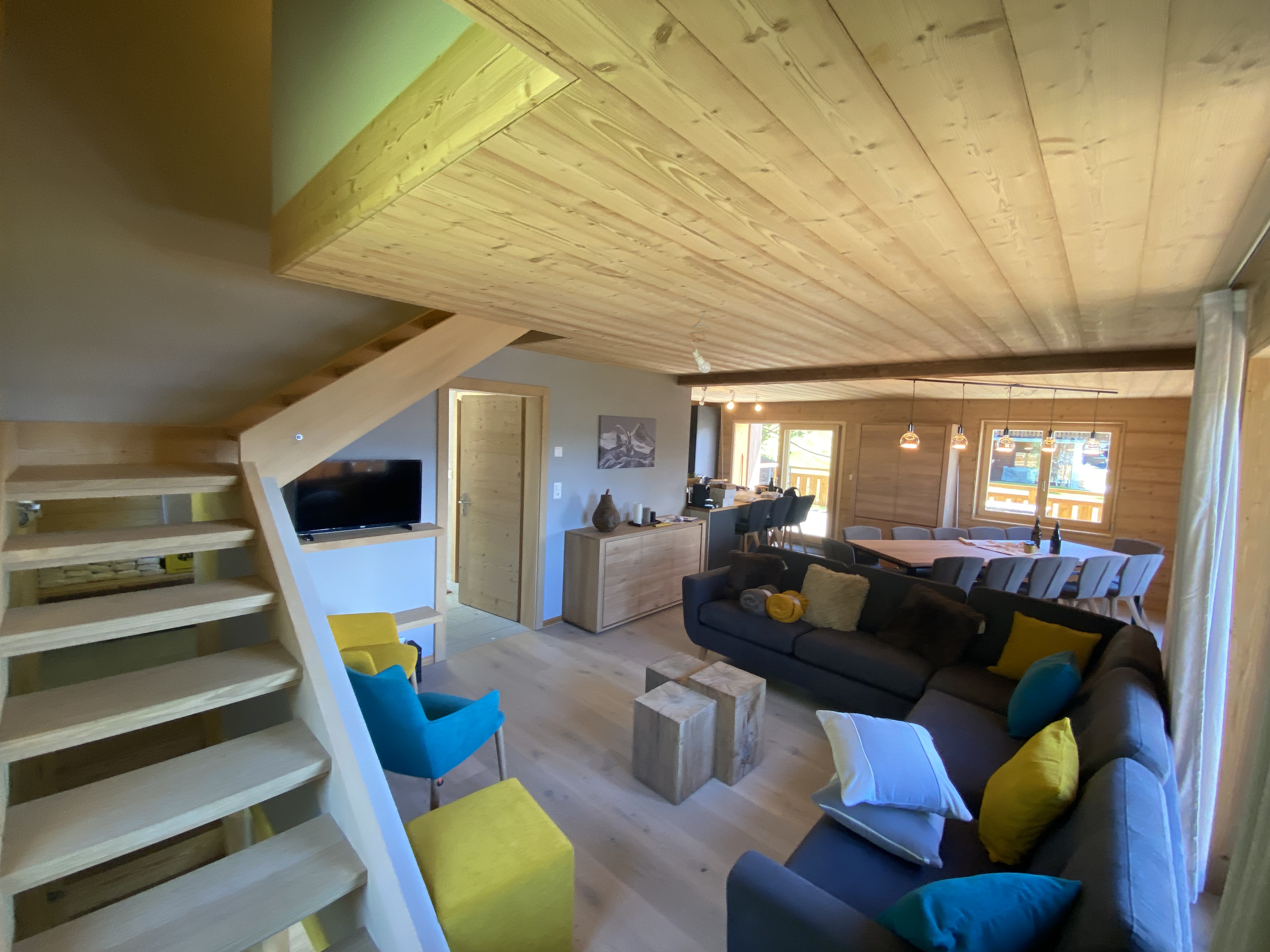 Grand salon canapé d'angle vue montagne Chalet Margaret