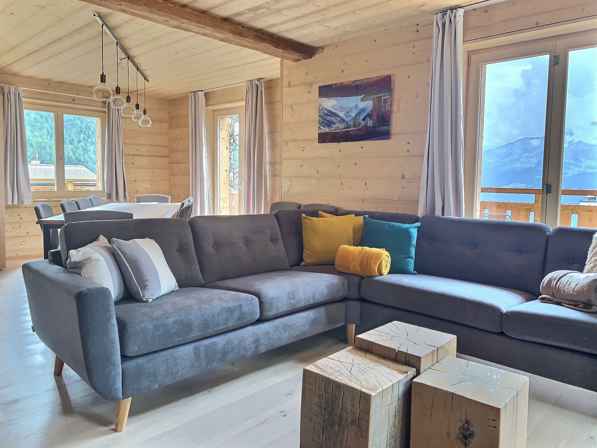 Grand salon canapé d'angle vue montagne Chalet Margaret